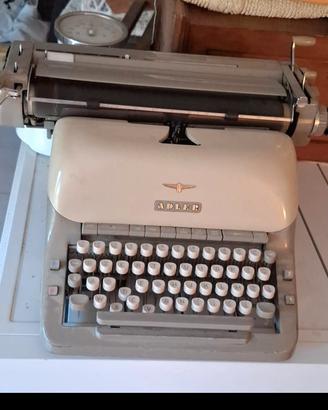  Macchina da scrivere Adler vintage