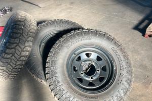 Gomme e cerchi Defender