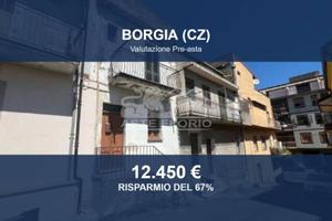 Immobile in asta di 117 m² con più di 5 locali a B
