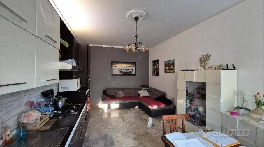 Immobile in asta di 116 m² con 3 locali e box auto - Vista 4