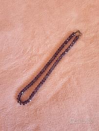 Collana di pietre finte