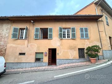 CASA SEMINDIPENDENTE A GRANA