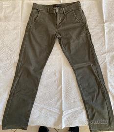 Pantaloni chino uomo Guess colore verde oliva tg30