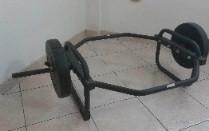 Trap bar  con 30 kg. di pesi.