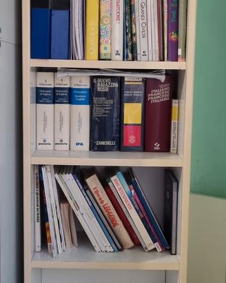 libreria con cassetti