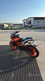Ktm duke 390