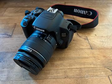 Canon EOS 700D obiettivo 18-55mm