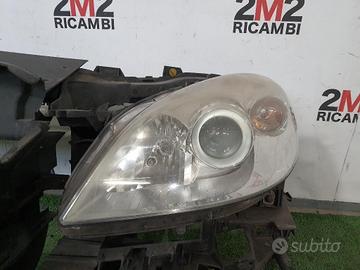 FARO ANTERIORE SINISTRO MERCEDES Classe B W245 1°