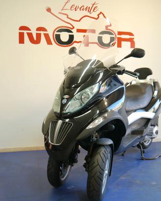 Piaggio MP3 300