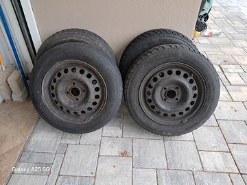 4 Cerchi in ferro Ford 14" con gomme invernali  17