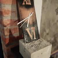 orologio legno cemento