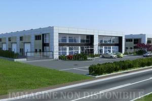 Immobile di 700 m² con 1 locale a San Giustino