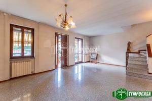 VILLETTA A SCHIERA DI TESTA A INVERUNO!