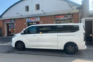 Ford Tourneo CUSTOM 2.5 Plug In Hybrid Titanium