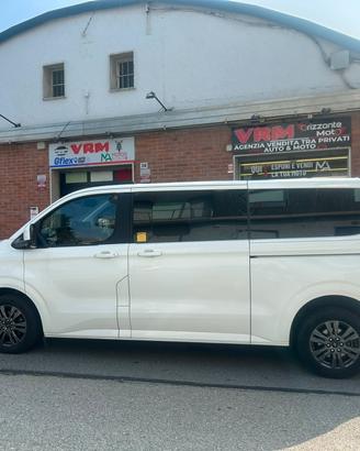 Ford Tourneo CUSTOM 2.5 Plug In Hybrid Titanium