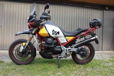 Moto Guzzi V85 TT Evocative Graphics