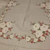 tovaglia nuova cm 120*160 con 6 tovaglioli