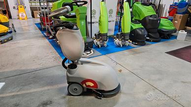 Lavapavimenti lavasciuga Comac Vispa