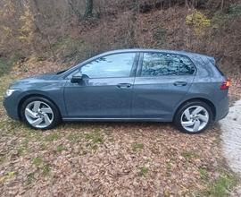 VOLKSWAGEN Golf 8 Life Metano