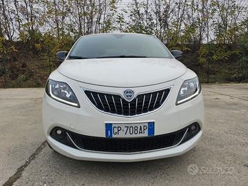 Lancia Ypsilon 1.0 FireFly 5 porte S&S Hybrid Silv