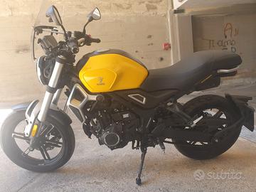 Voge AC 350