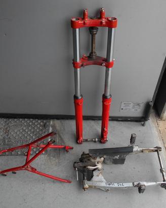 Forcella forcellone telaietto fantic 241