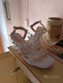 scarpe con tacco trasparente 