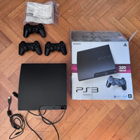 PS3 Slim come nuova + 3 joystick originali