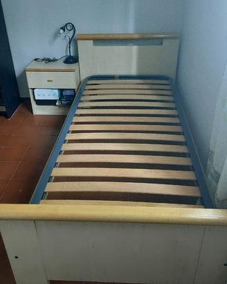 Camera da letto in Legno di colore bianco