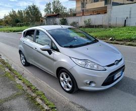 Ford Fiesta 1.4 .- GPL di serie 5 porte TITANIUM