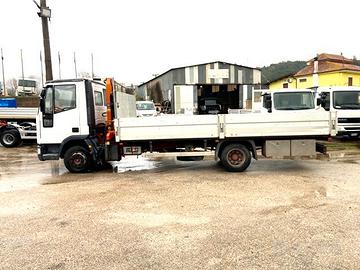 camion iveco eurocargo 75e15 cassone fisso e gru