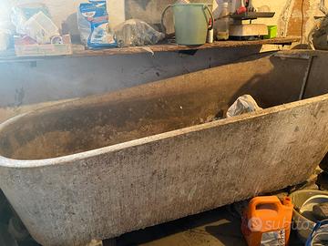 vasca da bagno d’epoca in granito