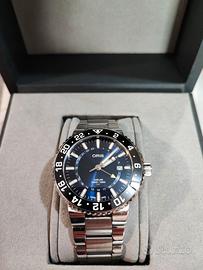 ORIS Aquis GMT Date