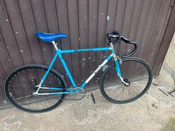 Bici scatto fisso bianchi