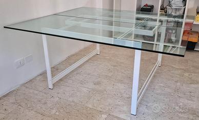 Tavolo con piano in vetro 180x160