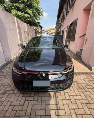 Golf 8 GTI PRATICAMENTE NUOVO .