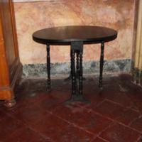 Tavolino d'antiquariato