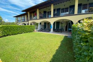 Manerba del Garda Case Vacanza con giardino trilo