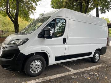 Peugeot Boxer 2.2 Blue HDI 140CV H2 L2
