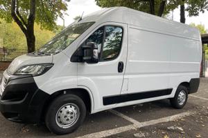 Peugeot Boxer 2.2 Blue HDI 140CV H2 L2