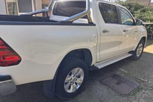 Toyota Hilux 2.4
