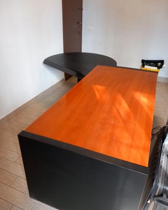 scrivania da ufficio 