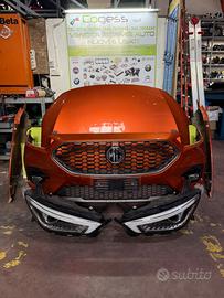 Musata anteriore MG ZS 2023 1.0 benzina Cambio aut