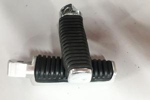 pedane posteriori SUZUKI INTRUDER 600 750 800 1400