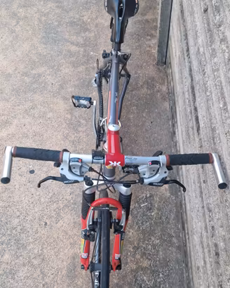 bici sportiva da corsa 