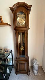 Orologio a pendolo a colonna