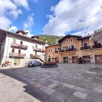 ETROUBLES Piazza Chanoux