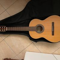 Chitarra classica Alhambra
