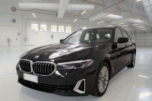 BMW 518 48V LUXURY TOURING STATION WAGON