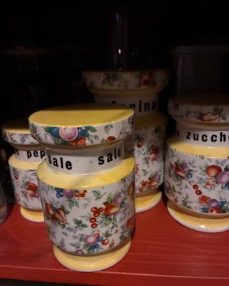 Barattoli ceramica cucina